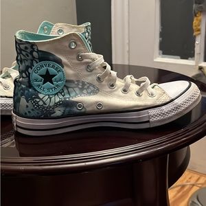 Converse white with blue butterfly